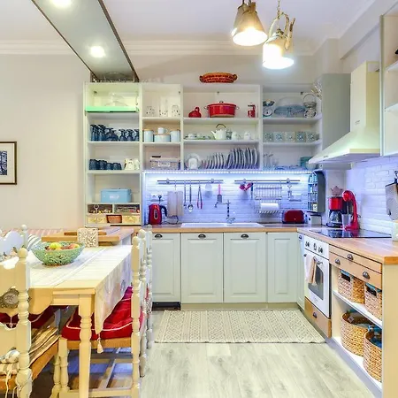 Contessina Apt.